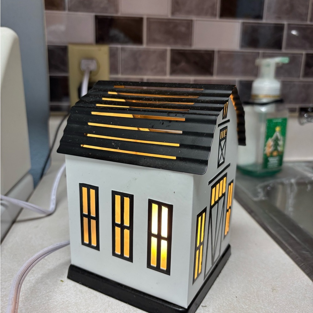 Charming Black and White House Accent Light